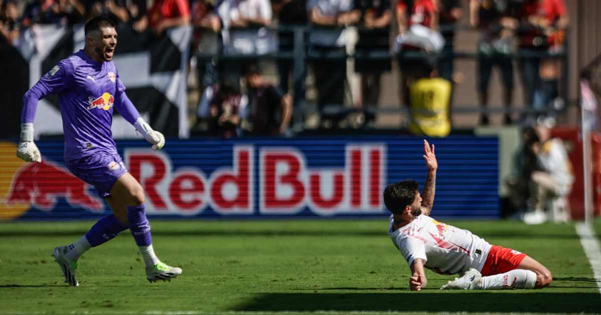 Red Bull Bragantino vence com autoridade o Internacional pelo Brasileirão