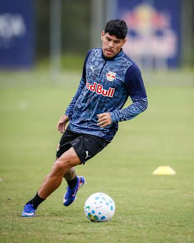 Agustin Sant'Anna durante treinamento no CPD, em Atibaia