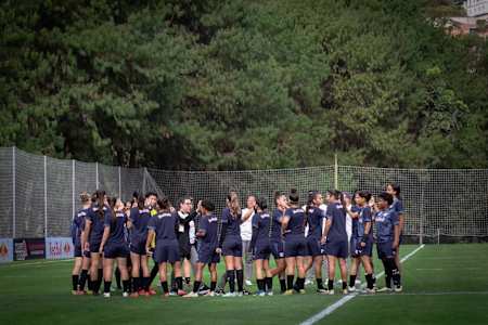 Sub-20 das Bragantinas em treinamento