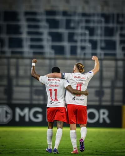 Fernando e Pitta foram os autores dos gols da classificação