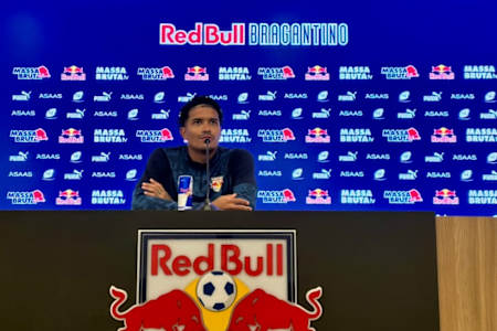Lucas Barbosa concede entrevista coletiva em julho de 2026