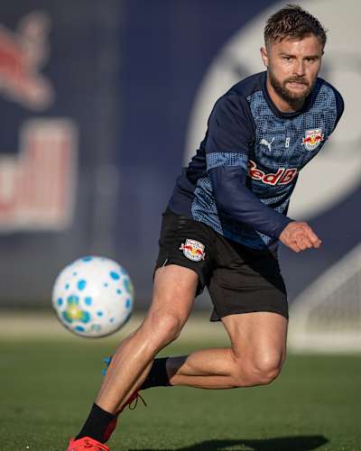 Sasha em treino de preparação para enfrentar o Cruzeiro