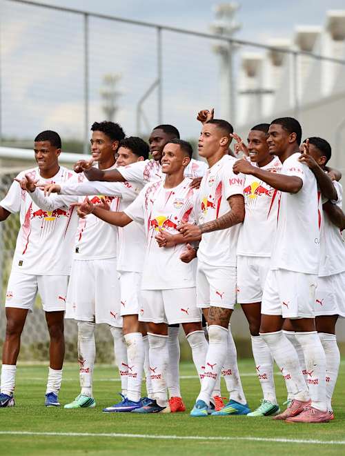 Braga comemora 3º gol no jogo de volta das quartas do Paulista Sub-20 2026