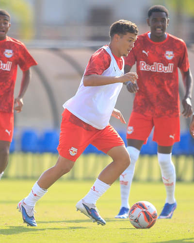 Pedro Barboza em aquecimento pela 1ª rod. do Brasileiro Sub-17 de 2026
