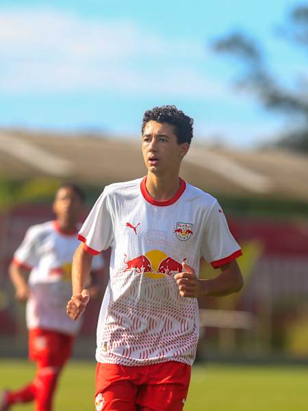 Atacante Iarley é um dos destaques da categoria sub-15 nesta temporada