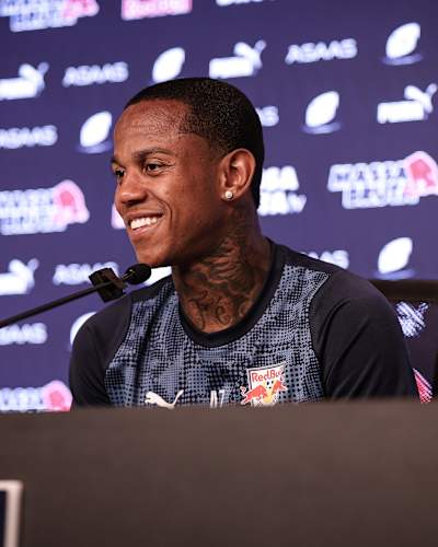 Wallace Yan na coletiva de apresentação do Red Bull Bragantino