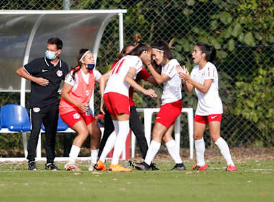 Bragantinas comemoram o gol da Ariel nas oitavas do Brasileiro A2 de 2021