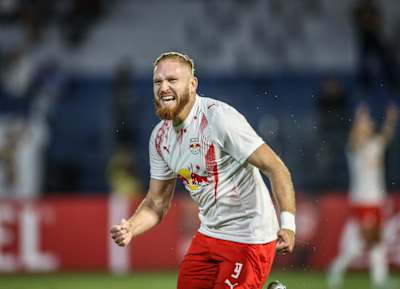 Pitta na comemora diante do Blooming, pela 2ª rod. da Sudamericana 2026