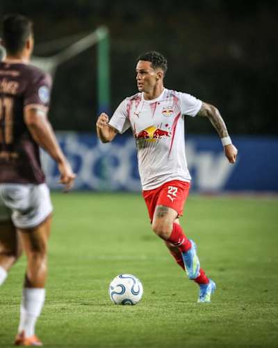 Gustavo Neves, na estreia do Massa Bruta na Sudamericana 2026, na Venezuela