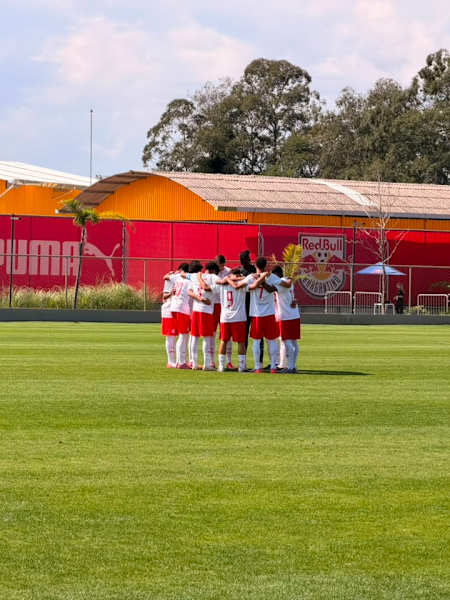 Braga marcou 21 gols em duas partidas na manhã deste sábado (8)