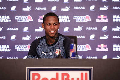 Wallace Yan na coletiva de apresentação do Red Bull Bragantino