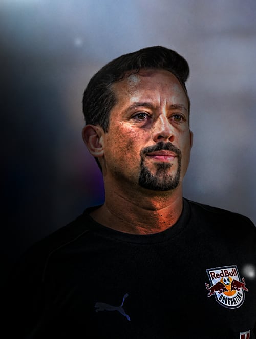 100 jogos - técnico Humberto Simão