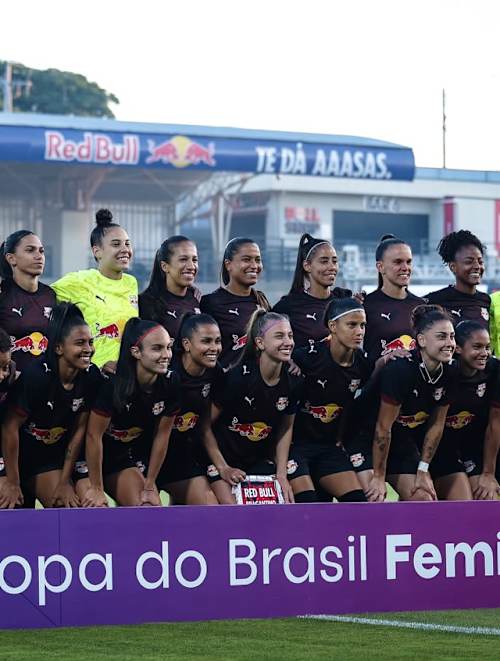 Bragantinas na partida de volta das quartas de final
