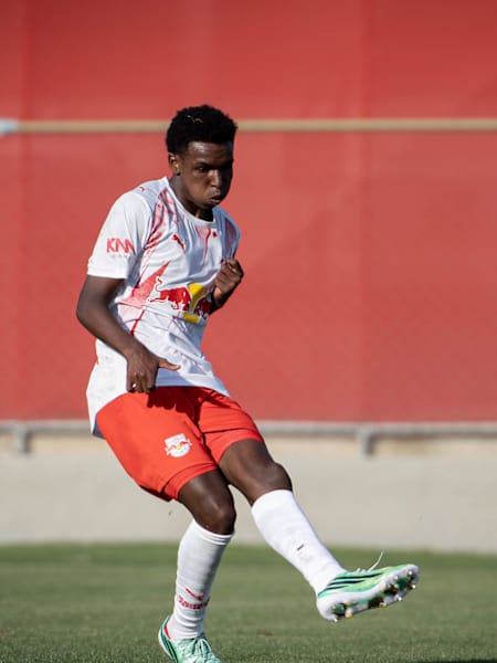 Braga começa a disputa por uma vaga na final do Brasileiro Sub-17