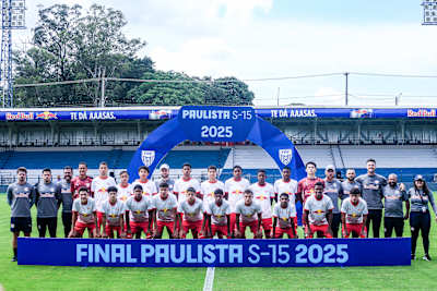 Sub-15 no jogo de ida da final do Paulista de 2025, no Estádio Cícero