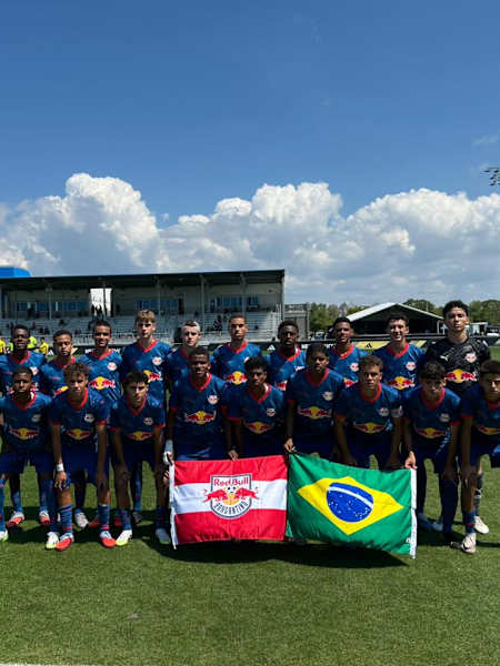 Elenco Massa Bruta na IMG Academy, em Bradenton, na Flórida, Estados Unidos