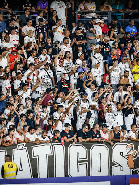 Torcida Fanáticos na 8ª rodada do Paulistão de 2026, no Cícero