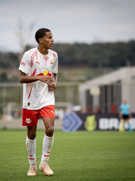 Red Bull Bragantino e Real Soccer se enfrentam no CPD, em Atibaia-SP