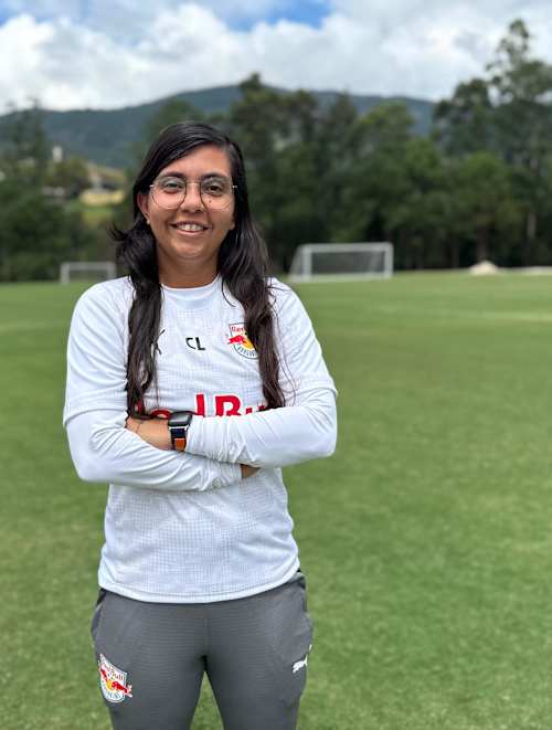 Camila Lima, analista de desempenho do profissional das Bragantinas